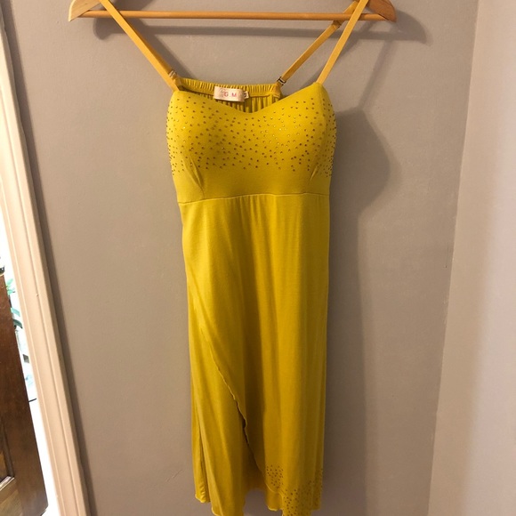 Sparkly Yellow Wrap Tulip Split Dress - Picture 2 of 4